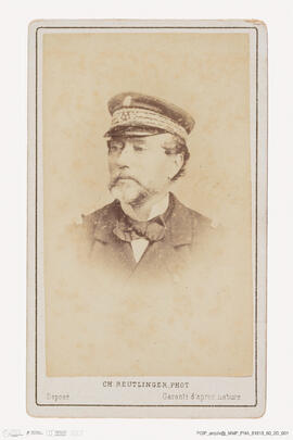 Álbum com retratos de membros das famílias reais