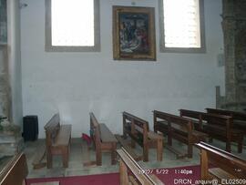 Registo em painel dos problemas de humidade no interior da igreja