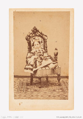 Álbum com retratos de membros das famílias reais europeias