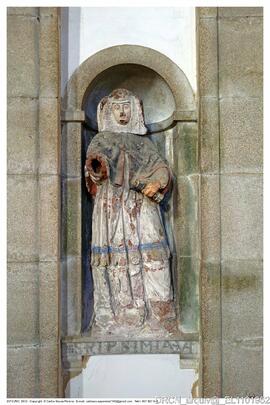 Escultura “Santa Ripsímia”