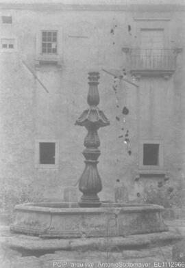 Chafariz no Jardim de São João