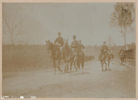 Álbum fotográfico - Passeios no Campo; saltos a cavalo; etc