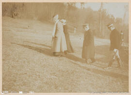 Álbum fotográfico - Passeios no Campo; saltos a cavalo; etc