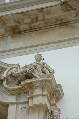 Detalhes de elementos decorativos (interior e exterior)