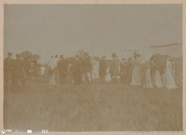 Álbum fotográfico - Passeios no Campo; saltos a cavalo; etc