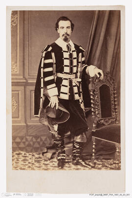 Álbum com fotografias do Baile de Máscaras de Carnaval de Fevereiro de 1865 no Paço Real da Ajuda