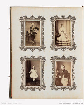 Álbum com retratos de membros das famílias reais europeias