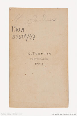 Álbum com retratos de membros das famílias reais