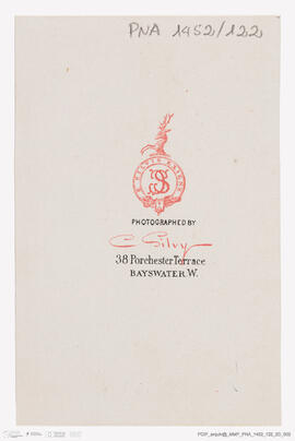 Álbum fotográfico - Álbum de fotografias com retratos de familiares da rainha D. Maria Pia