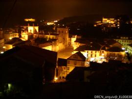 Vista nocturna do Museu