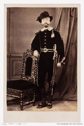 Álbum com fotografias do Baile de Máscaras de Carnaval de Fevereiro de 1865 no Paço Real da Ajuda