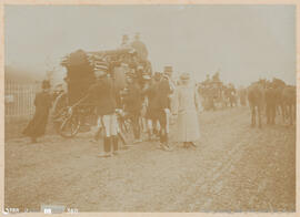 Álbum fotográfico - Passeios no Campo; saltos a cavalo; etc