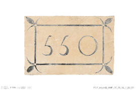 Placa com número 550