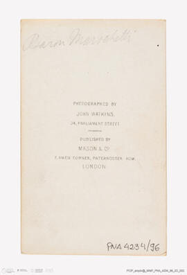 Álbum com retratos de membros das famílias reais europeias