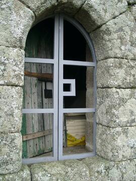 Estrutura da porta da Torre Pequena