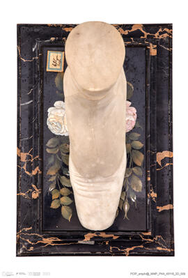 Pé da Rainha D. Maria Pia calçado com bota