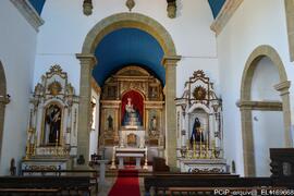 Fotografia do interior do templo