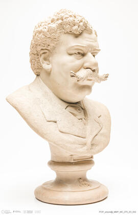 Busto Rafael Bordalo Pinheiro
