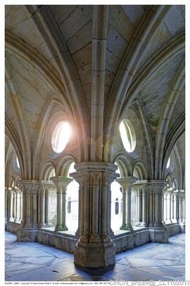 Claustro gótico