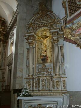 Fotografia do interior do templo