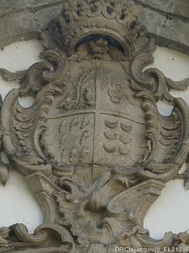 Exterior - Fachada Norte - Brazão