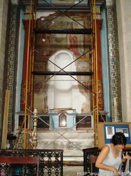 Intervenção de conservação e restauro: altar antes da desmontagem