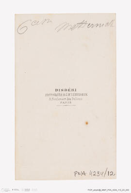 Álbum com retratos de membros das famílias reais europeias