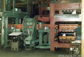 Interior da fábrica – Linha de moldação