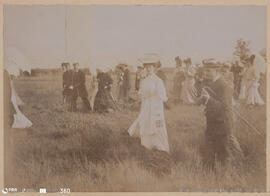 Álbum fotográfico - Passeios no Campo; saltos a cavalo; etc