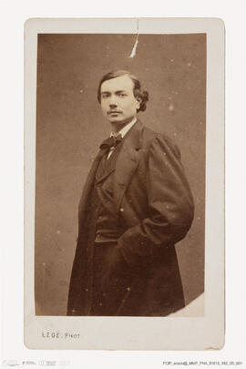 Álbum com retratos de membros das famílias reais