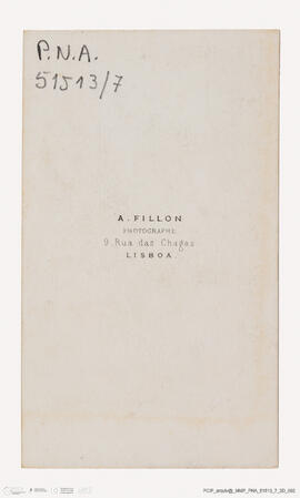 Álbum com retratos de membros das famílias reais