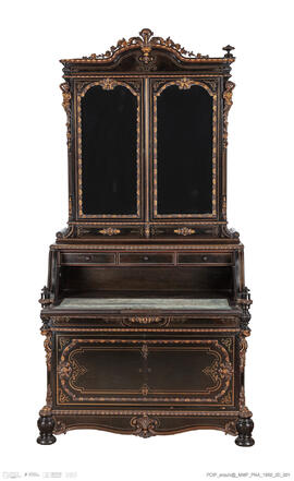 Secretária com alçado