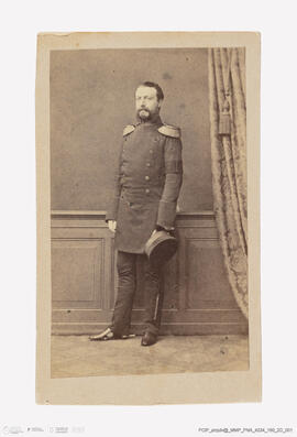 Álbum com retratos de membros das famílias reais europeias