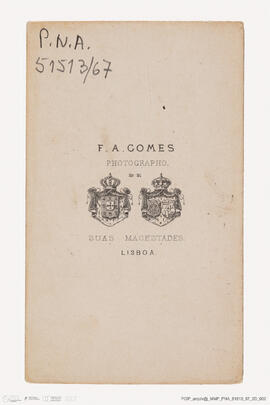 Álbum com retratos de membros das famílias reais