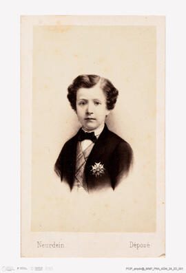 Álbum com retratos de membros das famílias reais europeias