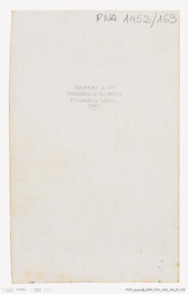 Álbum fotográfico - Álbum de fotografias com retratos de familiares da rainha D. Maria Pia