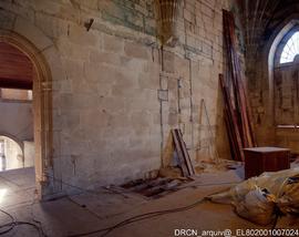 Pavimento original aparecido após o desmonte do cadeiral