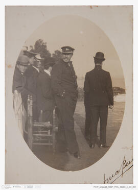 Álbum fotográfico - Fotografias de J. Benoliel oferecido a D. Afonso