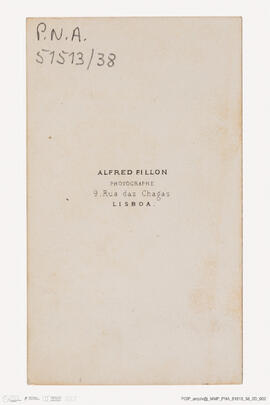 Álbum com retratos de membros das famílias reais