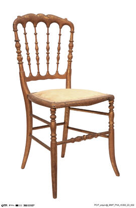 Cadeira em Madeira Dourada