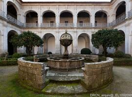 Claustro – Chafariz