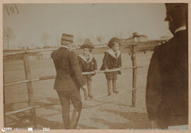 Álbum fotográfico - Passeios no Campo; saltos a cavalo; etc