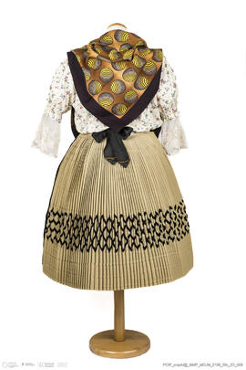 Traje Completo de Festa Feminino