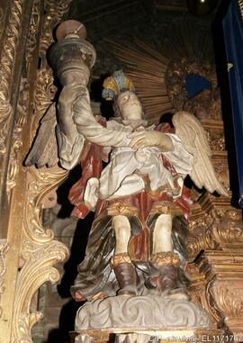 Fotografia do imovel: mobiliario. esculturas, pinturas, elementos arquitectonicos, portas, janelas.