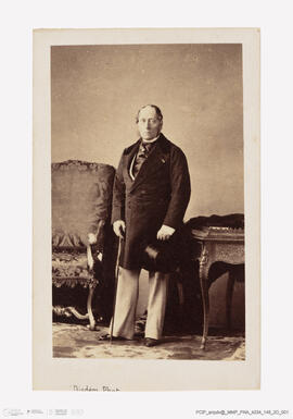 Álbum com retratos de membros das famílias reais europeias