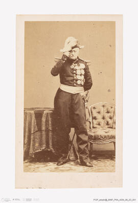 Álbum com retratos de membros das famílias reais europeias