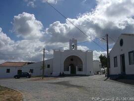 Vista geral do imóvel e área envolvente