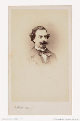 Álbum com retratos de membros das famílias reais