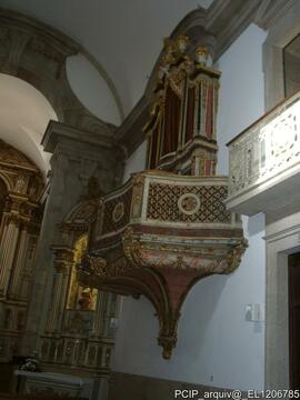 Fotografia do interior do templo