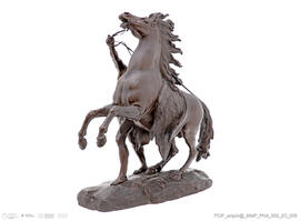 Cavaleiro segurando cavalo